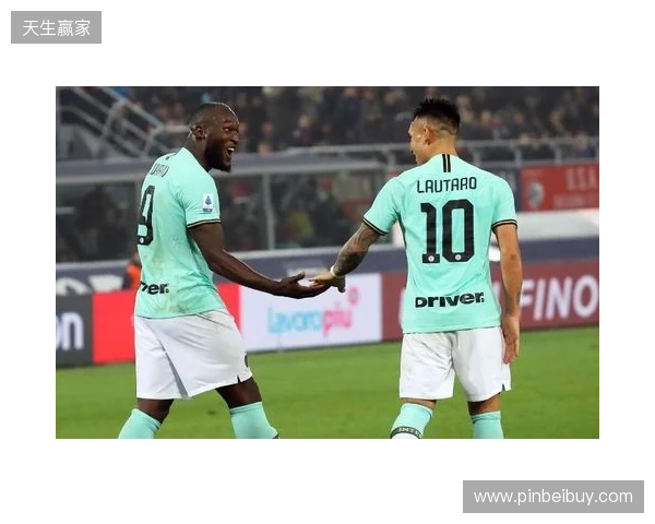 隆戈:因希门尼斯留队米兰冬窗不投资中锋,夏窗目标马特塔 隆戈:因希门尼斯留队米兰冬窗不投资中锋,夏窗目标马特塔