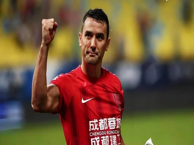 顶薪500万!解说:比周定洋预期少很多,但愿给他开500万的队很多